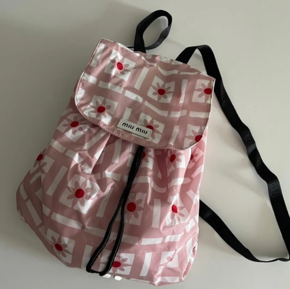 미우미우 나일론백팩
